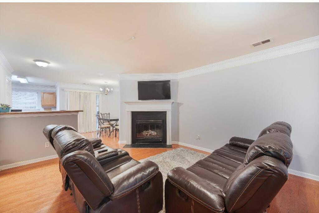 Beautiful Cozy 3-Bedroom Townhome Retreat Atlanta Exterior photo
